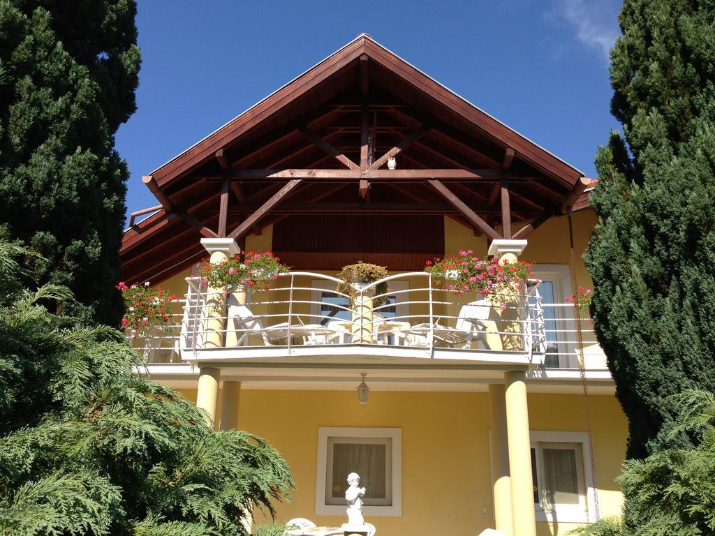 Villa Natalia Heviz Exterior photo