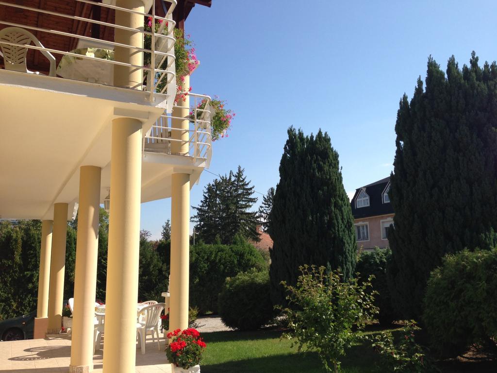 Villa Natalia Heviz Exterior photo